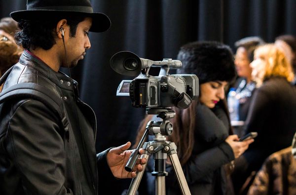 Student filmt voor Students in Motion