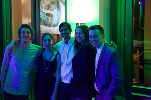 Studenten Jorrit, Irene en Peter, onderzoeker Mirjam Vosmeer en Awinash Changa van WeMakeVR