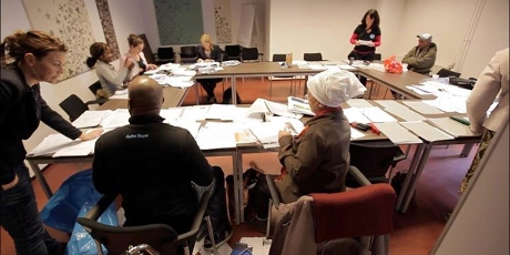 Vrijwilligers helpen burgers bij cursus om financiële zelfredzaamheid te versterken