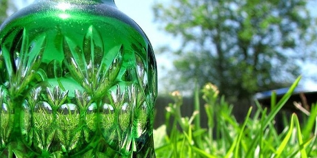 Groene fles in de natuur